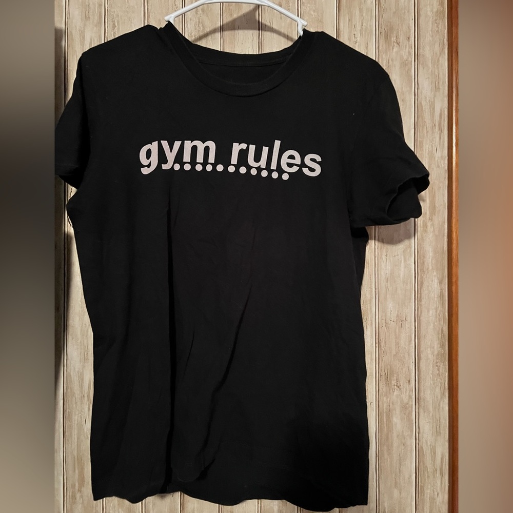 Black fitted women’s tshirt